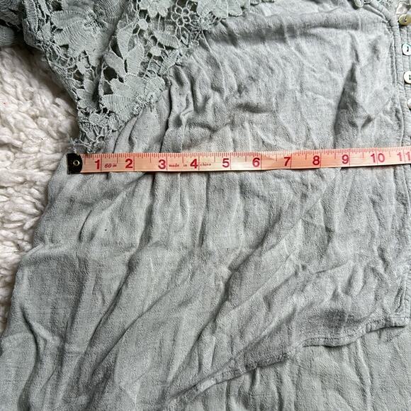 aeom Aqua Lace Trim Button-Up Blouse Sheer Open Back Flowy Bohemian Floral ST14 - Picture 7 of 11